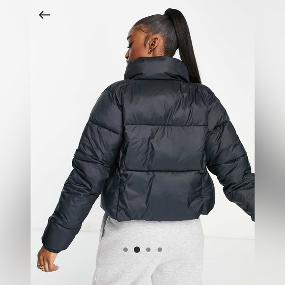 Columbia Puffect cropped jacket in black Exclusive at
ASOS - Picture 6 of 6
